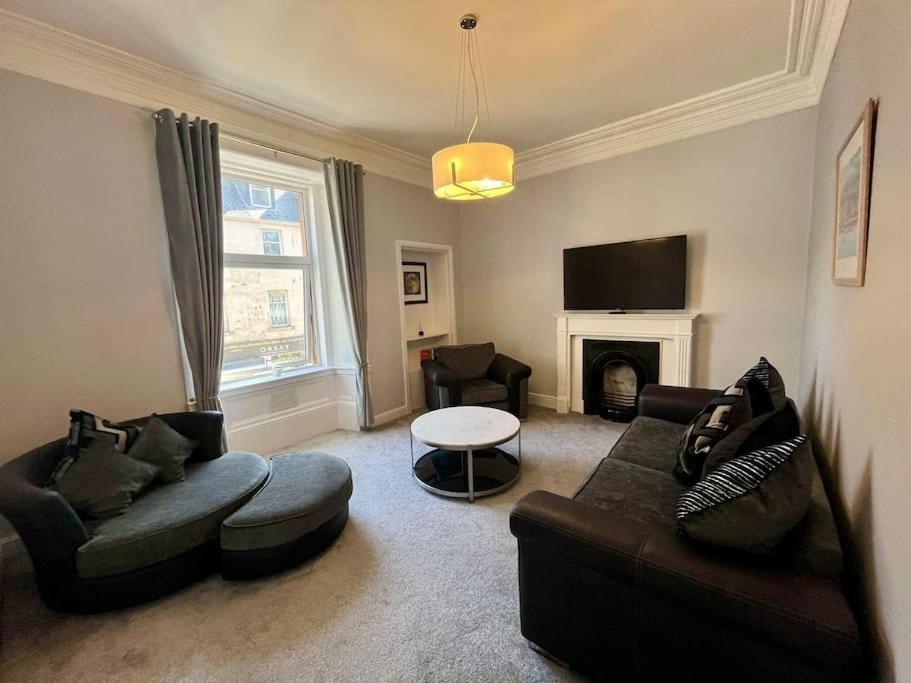 Beautiful Spacious Apartment In Town Centre Oban Exterior foto