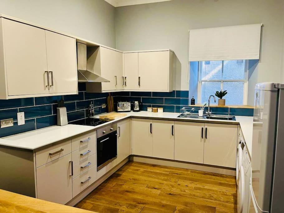 Beautiful Spacious Apartment In Town Centre Oban Exterior foto